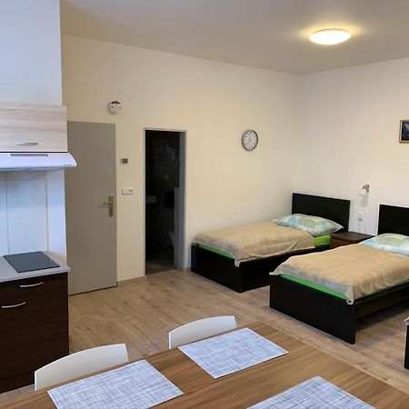 Apartements Studio 964 Líbeznice Екстериор снимка