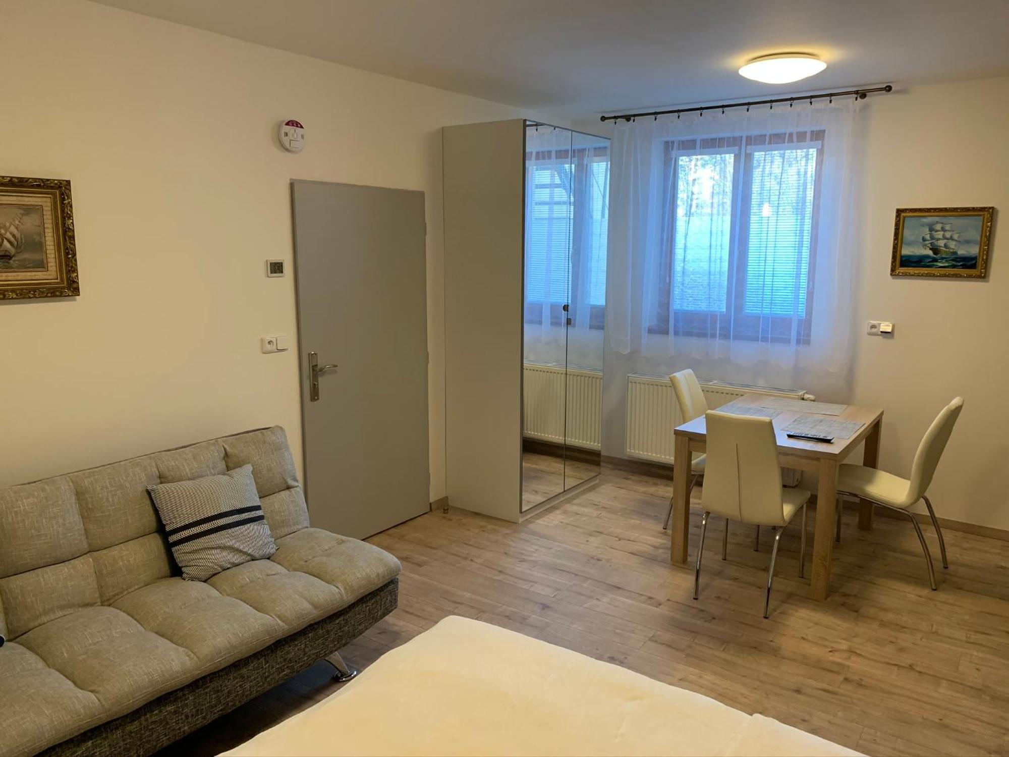 Apartements Studio 964 Líbeznice Екстериор снимка