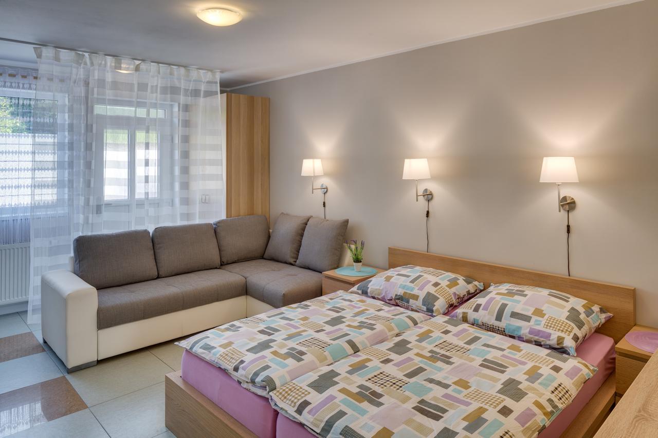 Apartements Studio 964 Líbeznice Екстериор снимка