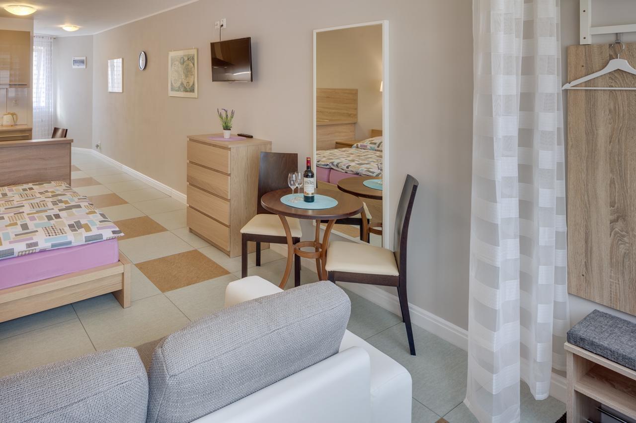 Apartements Studio 964 Líbeznice Екстериор снимка